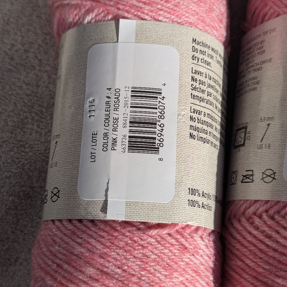 Loops & Threads Shabby Baby Pink Yarn, 2 Skiens Same Dye Lot, New - Picture 7 of 8